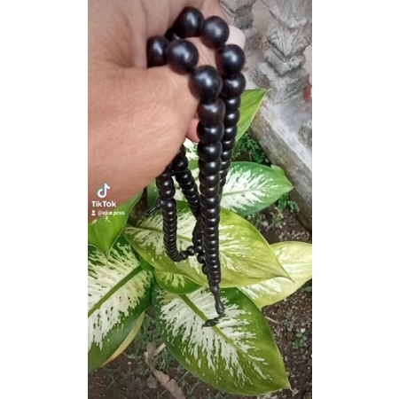 tasbih azzikroh bahan kayu gaharu , kaokah, bajo, kynam, biji poco, black onyk original kayu bertuah