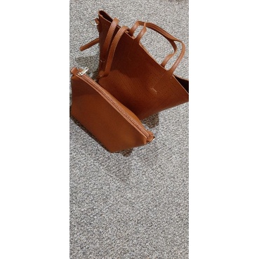 Preloved Elizabeth Tas / Tas Wanita / Tas Slempang / Hand Bag / Sling bag