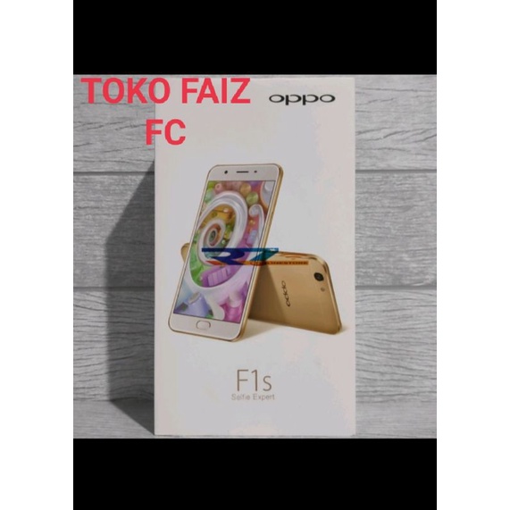 

Plastik Wrapping Polos Dus Hp Merk OPPO F1s Ukuran 18cm