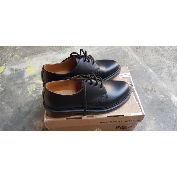 dr.marten black