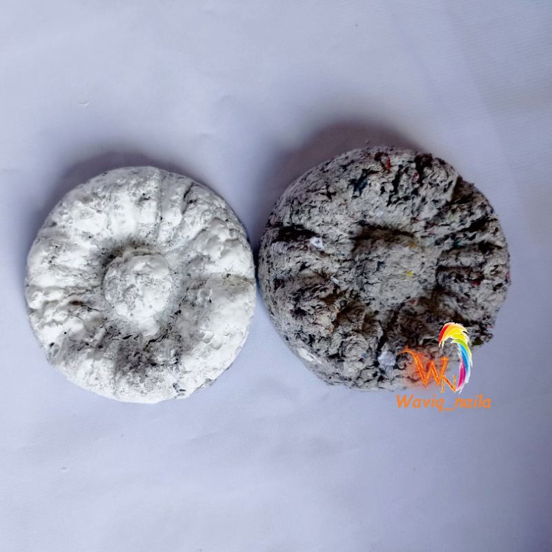 

Patung Bubur Kertas Bunga dari Koran