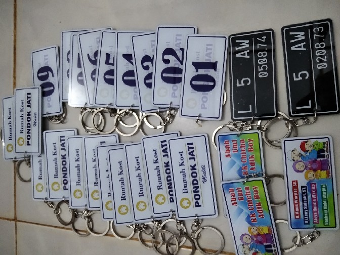 Gantungan Kunci Nomor Kamar Kos Hotel Penginapan Villa Acrilik