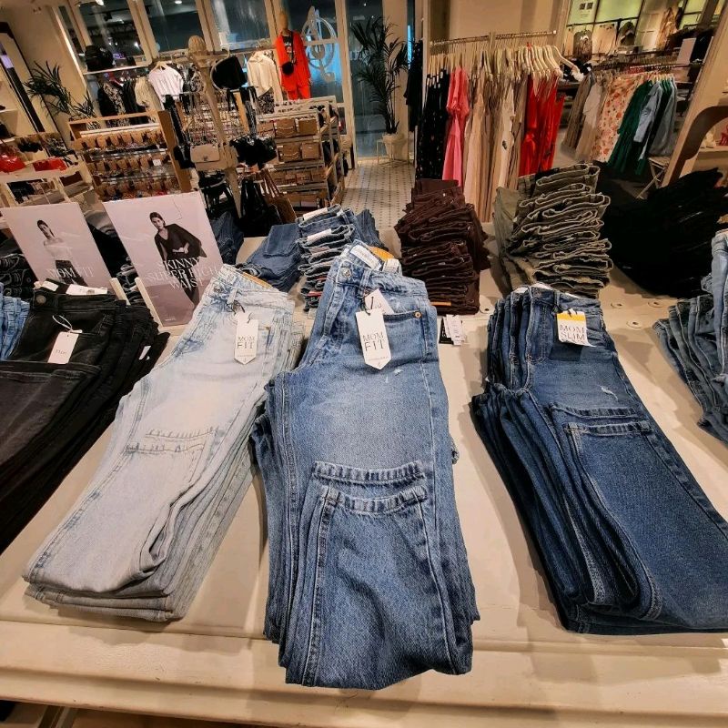JASTIP CELANA JEANS STRADIVARIUS