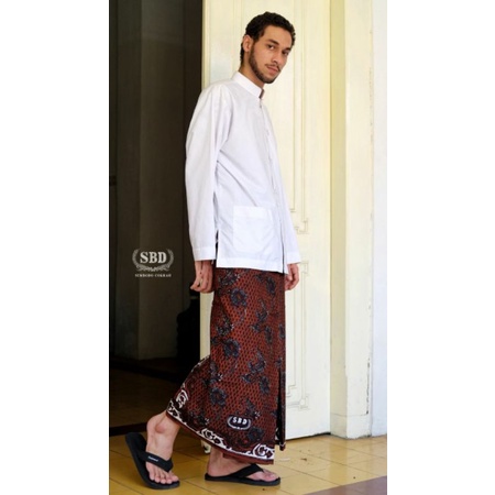 Sarung batik tulis halus sembodo cokrah pekalongan
