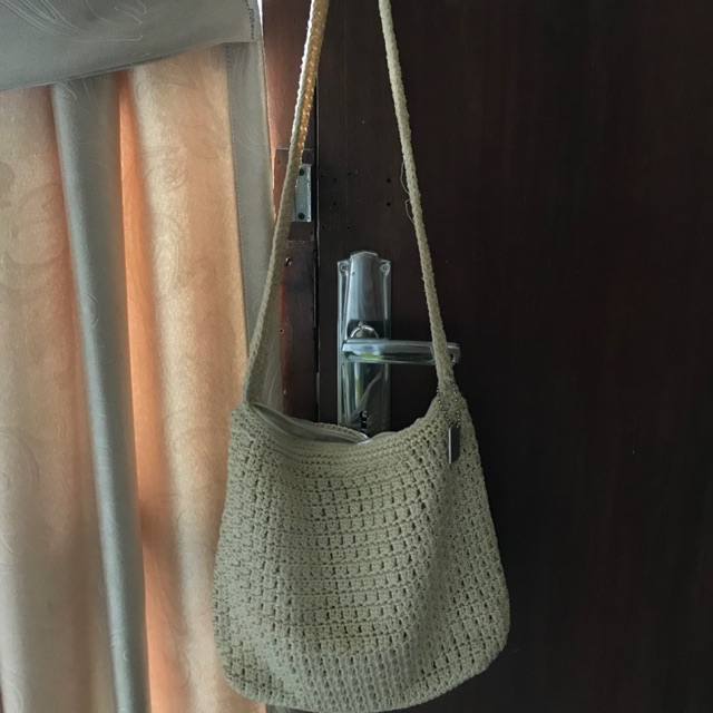Preloved - Tas Selempang Rajut Cream