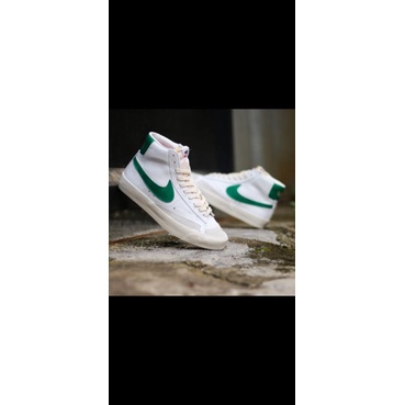 NIKE BLAZER LOW 77 VINTAGE