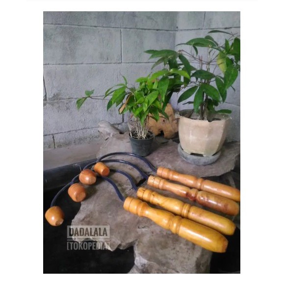 Alat Pijat Punggung Tradisional refleksi / Alat Pijat Kayu Refleksi