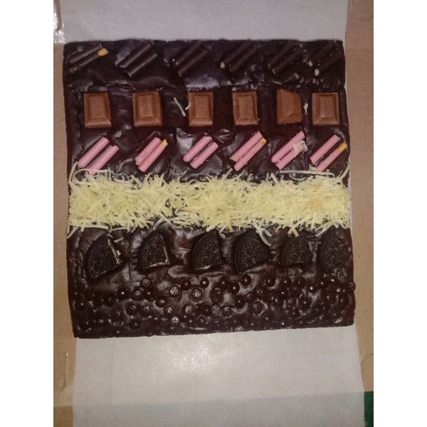 

FUDGY BROWNIES- SHINY BROWNIES NYOKLAT
