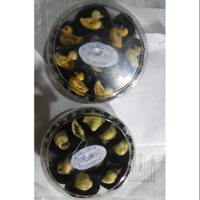 

Coklat karakter bebek/ kerang toples ukuran 1/4