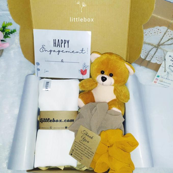 

Sale!!! Hampers Wisuda Ulang Tahun Kado Cewek Anniversary Graduation Gift Box - Paling Diminati
