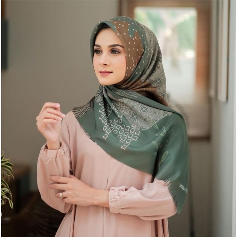 HIJAB SEGIEMPAT VOAL MOTIF LASERCUT Adeela Monogram series-Irish