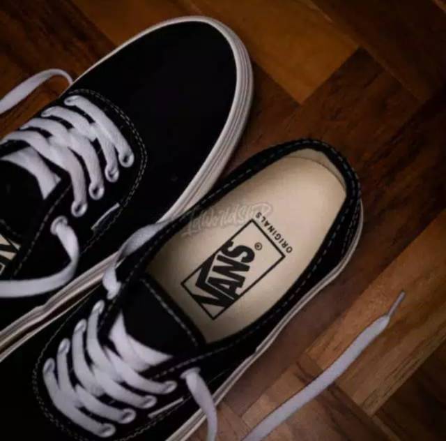 SEPATU43 VANS AUTHENTIC FULL BLACK HITAM POLOS WHITE PUTIH OLDSKOOL ERA