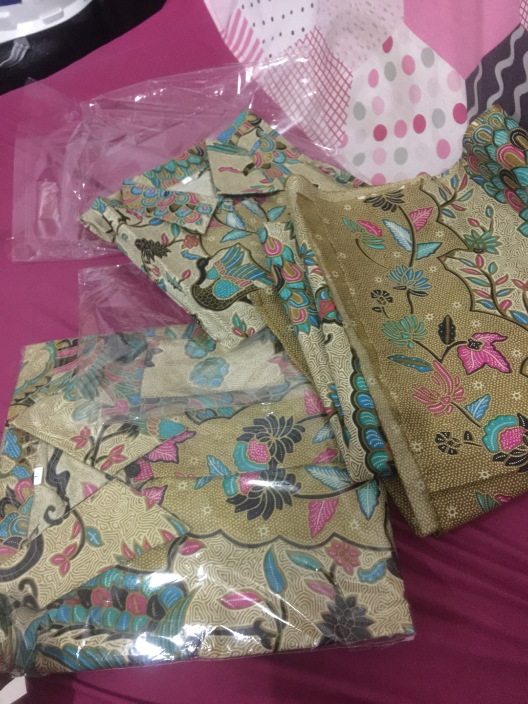 Batikmurahsekali Batik Couple Keluarga Motif  Gentong