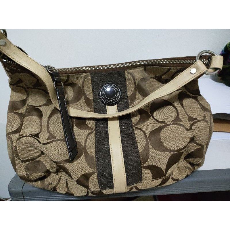 Preloved Tas Coach Hobo