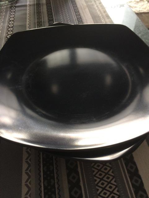 Piring Melamin Persegi Unica M5395