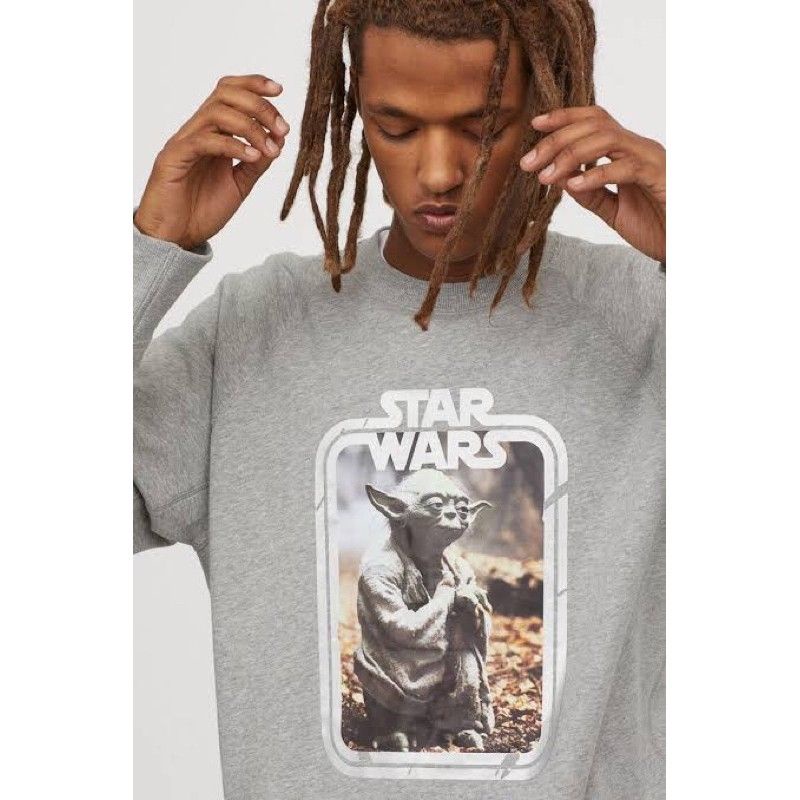 Hnm Sweater Crewneck Star Wars Yoda Grey H&amp;M Pria Wanita Cewek Cowok Abu Full Tag Free Paper Bag