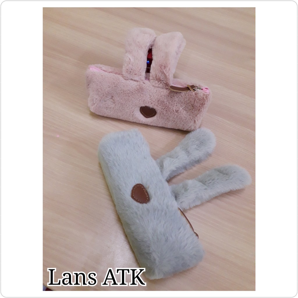 

Kotak Pensil 1 Resleting 6652 Bulu Telinga Kelinci / Tempat Pensil Bulu Telinga Kelinci