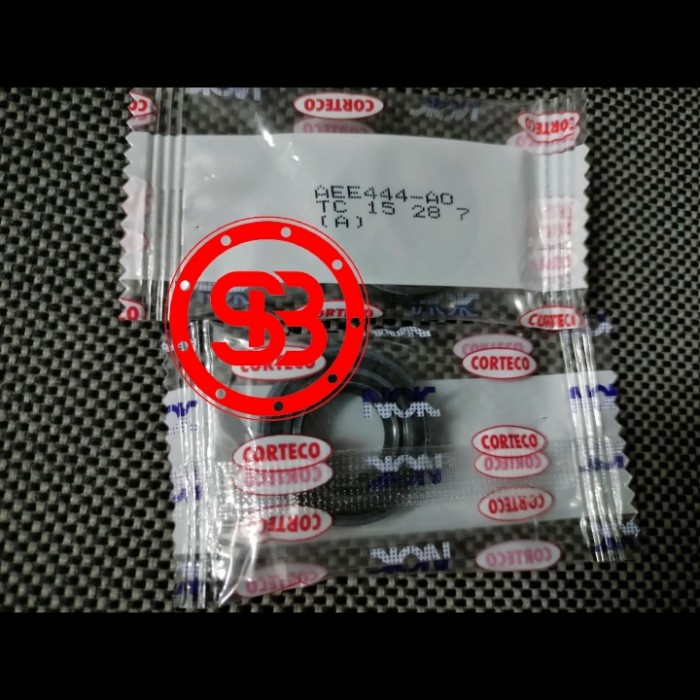 Oil seal TC 15 28 7 NOK