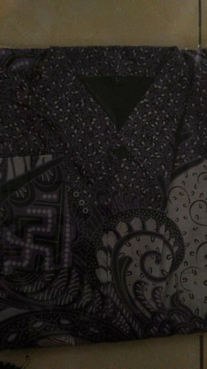 Nugroho Ungu Kemeja Batik Pria Lengan Panjang Lapis Furing Reguler Fit Katun Primisima Batik Solo