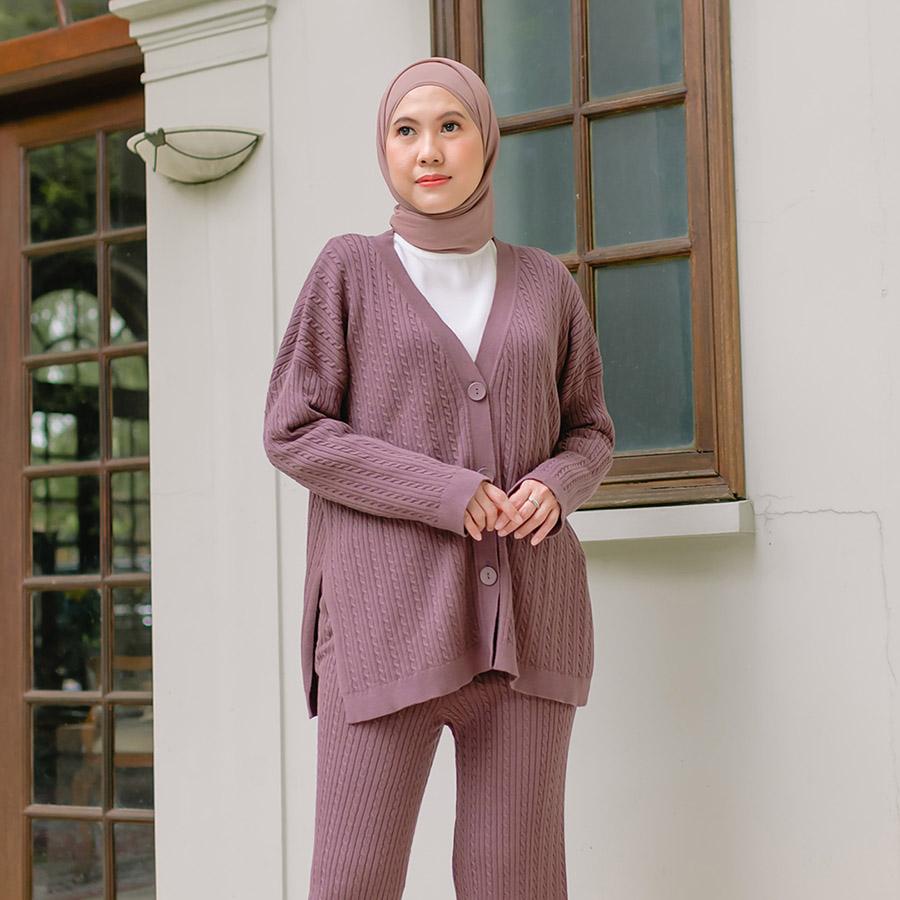 HijabChic x Thatal Tania Knitt Burgundy Outerwear