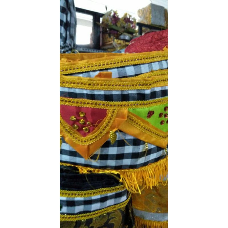 Dekorasi kain Ider ider gaya Bali 01
