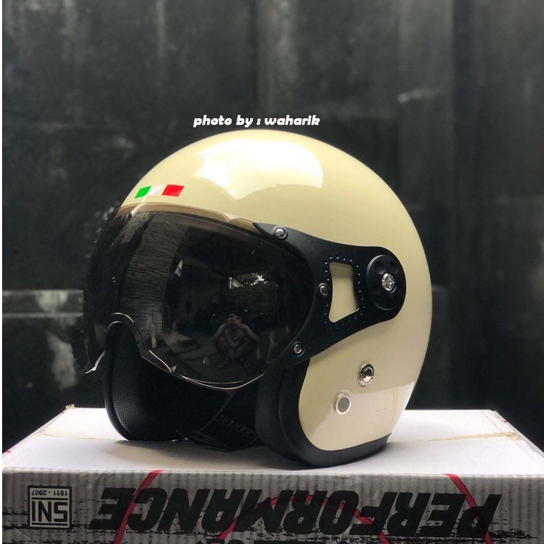helm vespa italy retro cream + visor