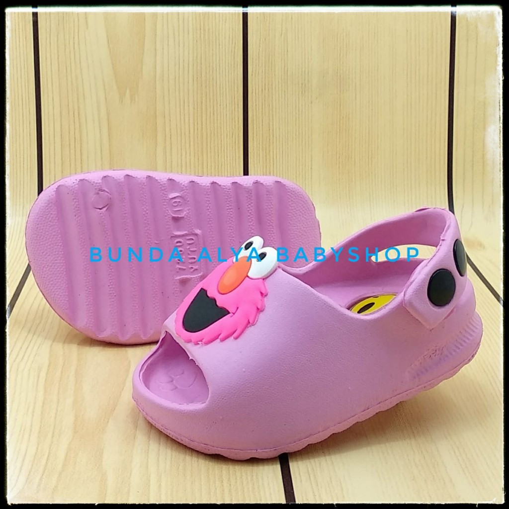 Sendal Anak Perempuan Usia 6 Bulan 1 2 Tahun Bunyi Toet Anti Licin - Sepatu Sandal Anak Motif Kartun Lucu