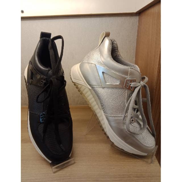 Sneakers Cewek Donatello