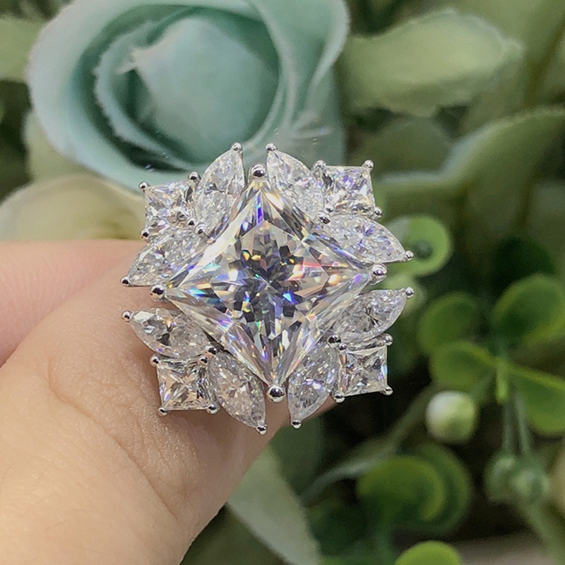 Cincin Wanita Desain Snowflake Hias Cubic Zirconia Warna Silver Untuk Pesta Pernikahan