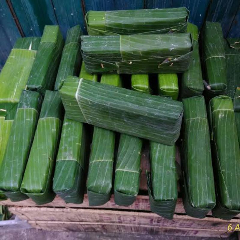 

Tempe bungkus daun