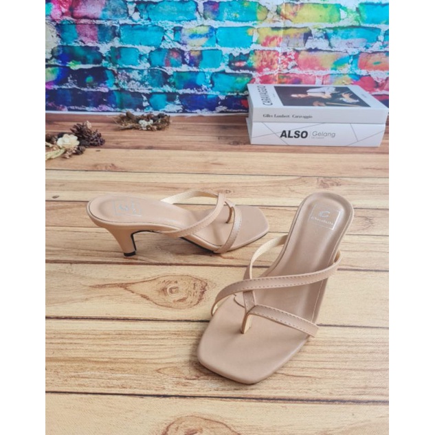 ABBUSHOES Aj 21 haig hels jepit silang febry 7cm