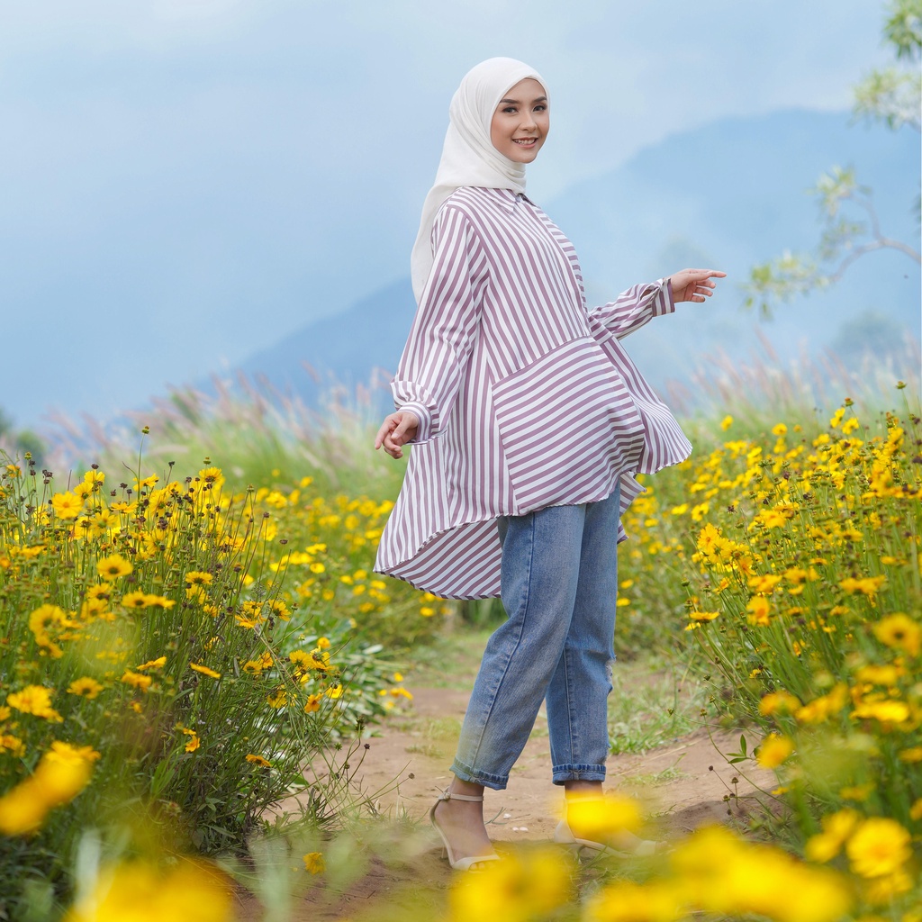 Arumi Top blouse salur kemeja wanita oversize