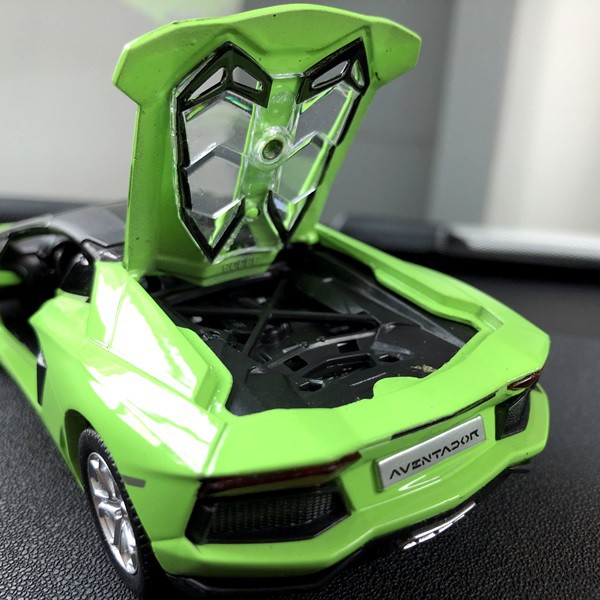 Pajangan LAMBORGHINI Aventador S Roadster Miniatur Parfum Parfume Pewangi Mobil