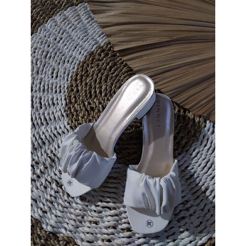 vinnci Putih Tapak Tahu