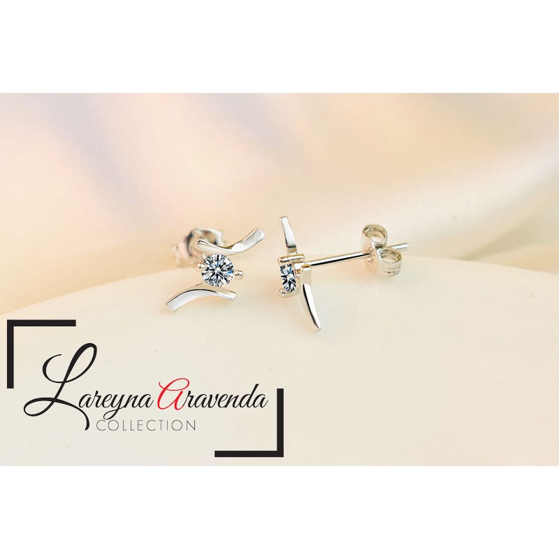 Anting Wanita Titanium Model Kilau Unik Kristal Crystal Zirconia AT084