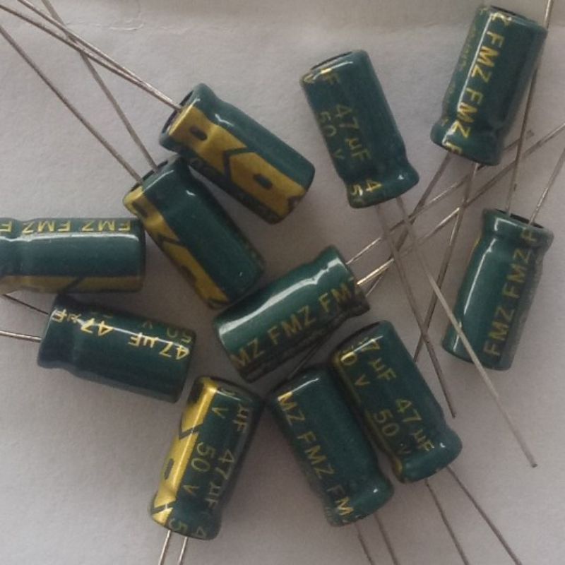 ELCO 47uf 50v CAPASITOR ELCO 47uf 50v (hrg 10 cps)