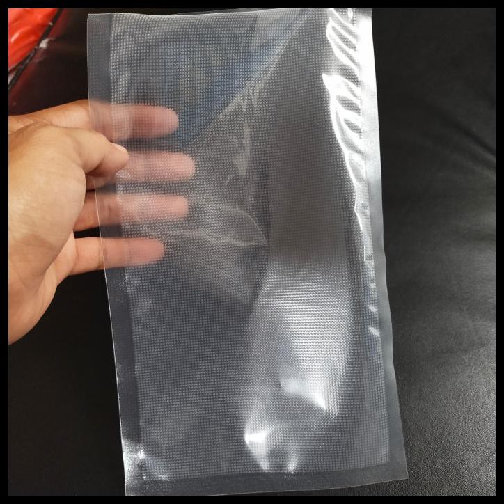 

Plastik 15X25 Cm Vacum Emboss 90 Micron Isi 50 Lembar