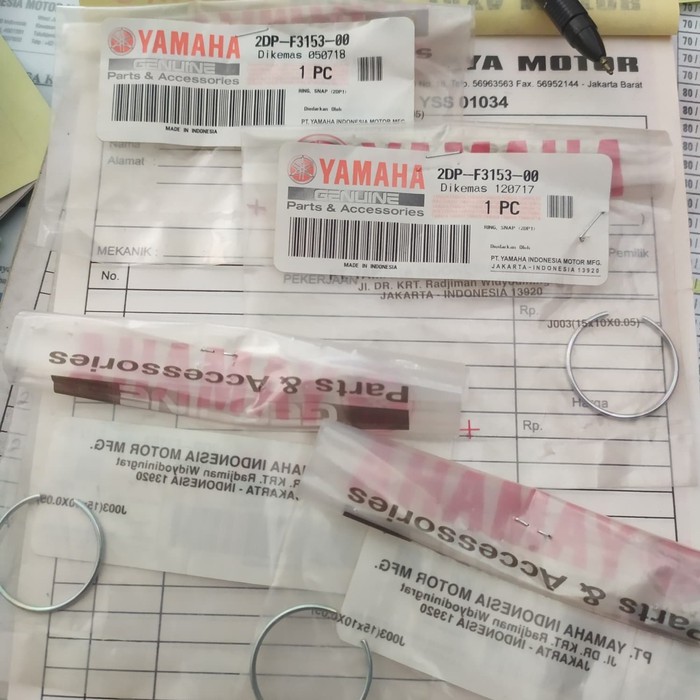 Klip Clip Baut Tutup As Shock Sok depan - N Max Asli Yamaha 2DP-F3153-00