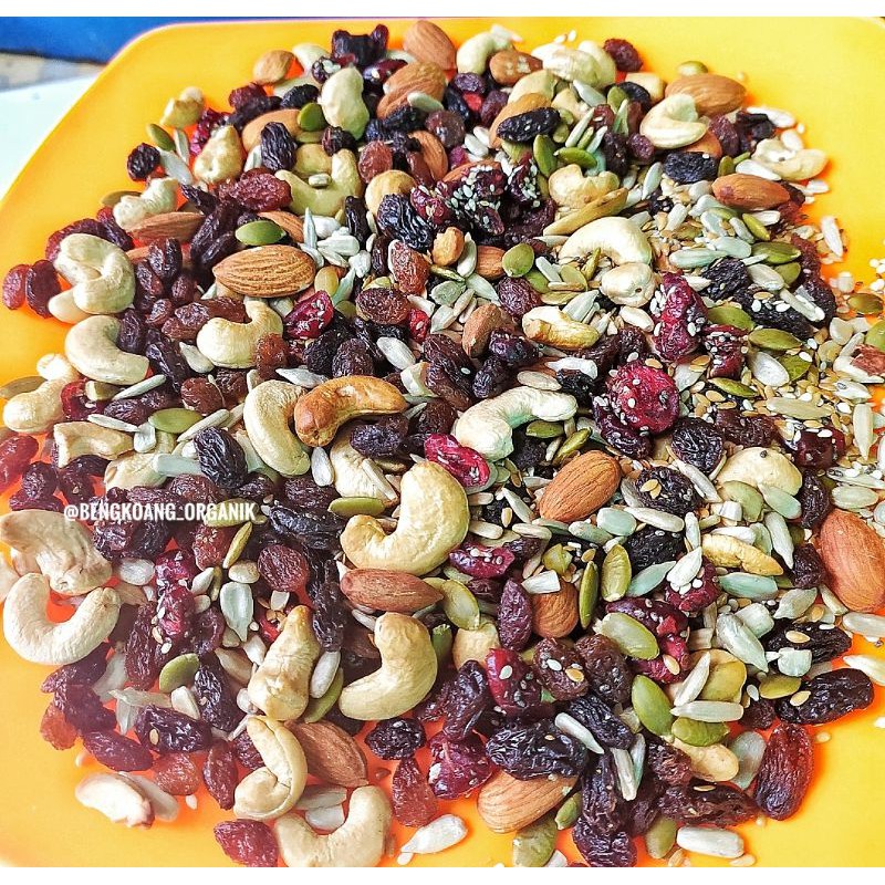 SUPER TRAIL MIX 500GR - Almond, Cranberry, Pumpkin Seed, Cashew, Raisin, Sunflower Seed