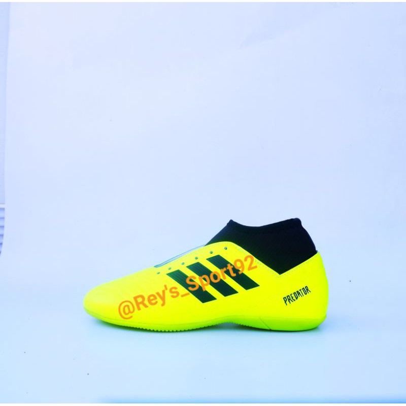 Sepatu Futsal Pria Dewasa Adidas Predator Kontrolskin Yellow In Black