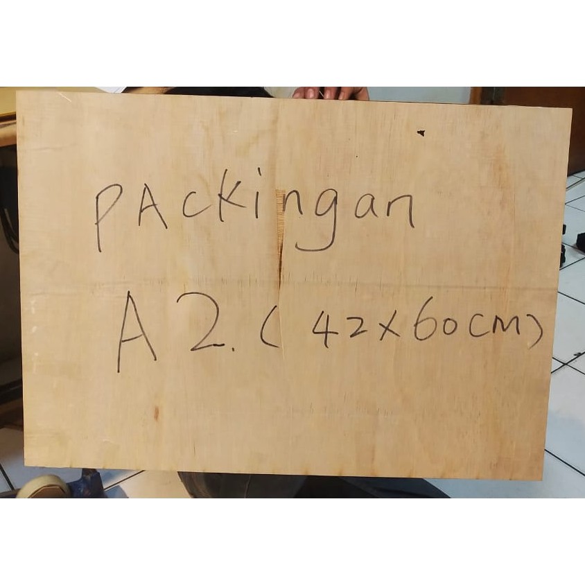 PACKINGAN KAYU PELINDUNG ACRYLIC