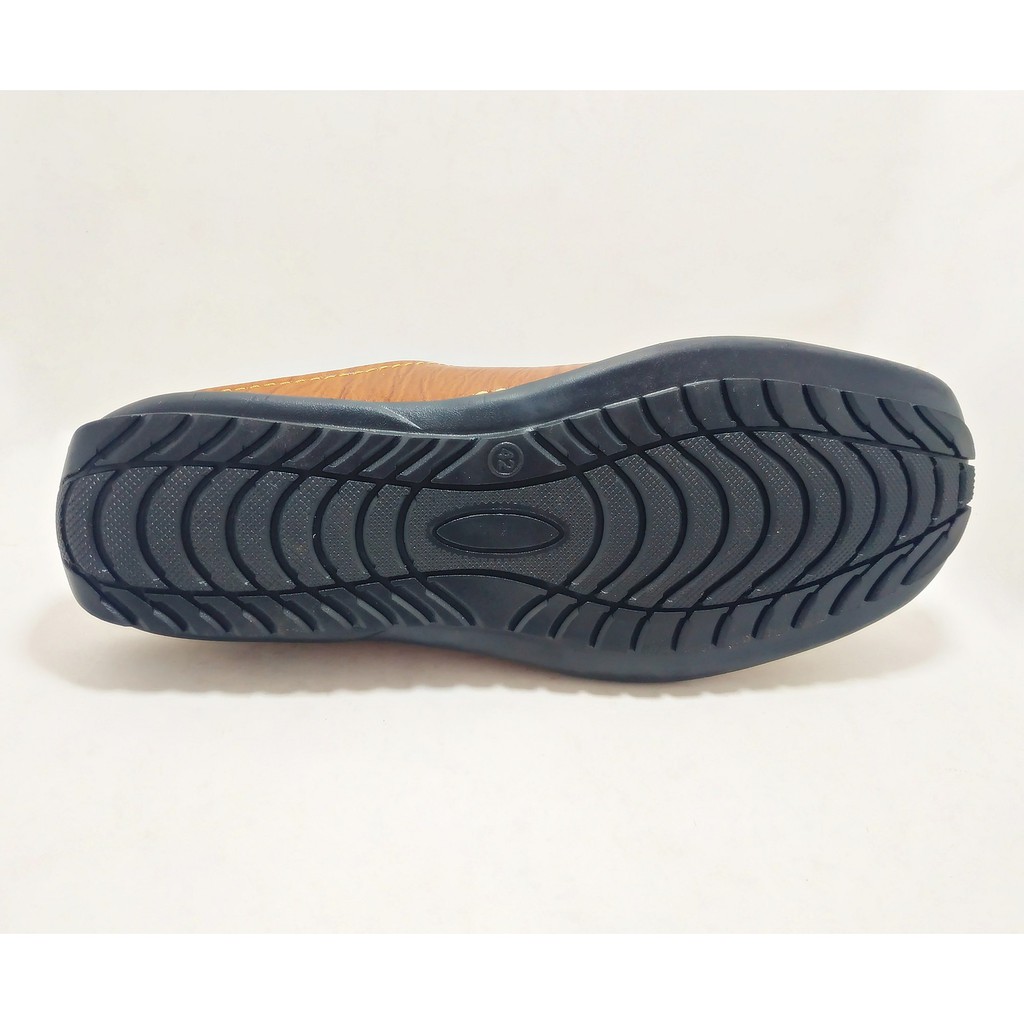 Sepatu Sandal Slip On atau Bustong Slop Pria Berbahan FULL 100% Kulit Asli Selop Tekstur Serat Kayu - PLATINO