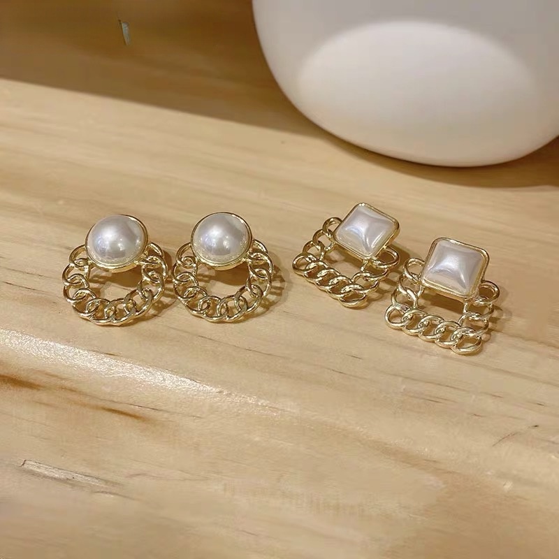 Anting Tusuk Lapis Emas Gaya Vintage Untuk Wanita