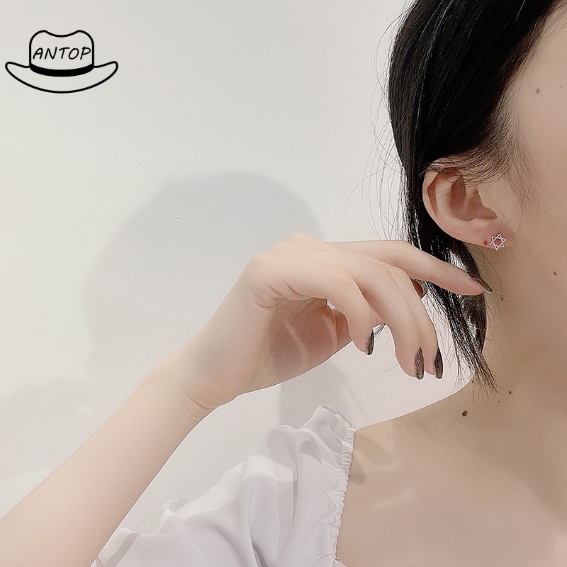 Fashion Korea Anting-anting Kreatif Empat Daun Semanggi Kelopak Yang Indah Untuk Wanita ANTOP