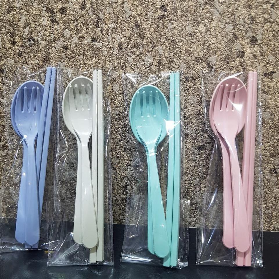♕ Grosir Souvenir 50 Pcs Sendok Garpu Sumpit Go Green Lokal Plastik Packing Plastik ○