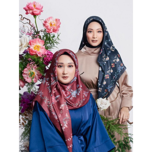 READY ‼️ Premium Scarf Radwah x Dianpelangistudio (tanpa box) Hijab Jilbab Motif Printing by Radwah 