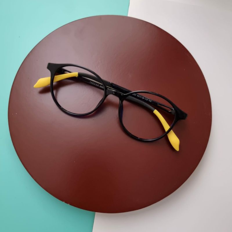 kacamata pkastik 8202