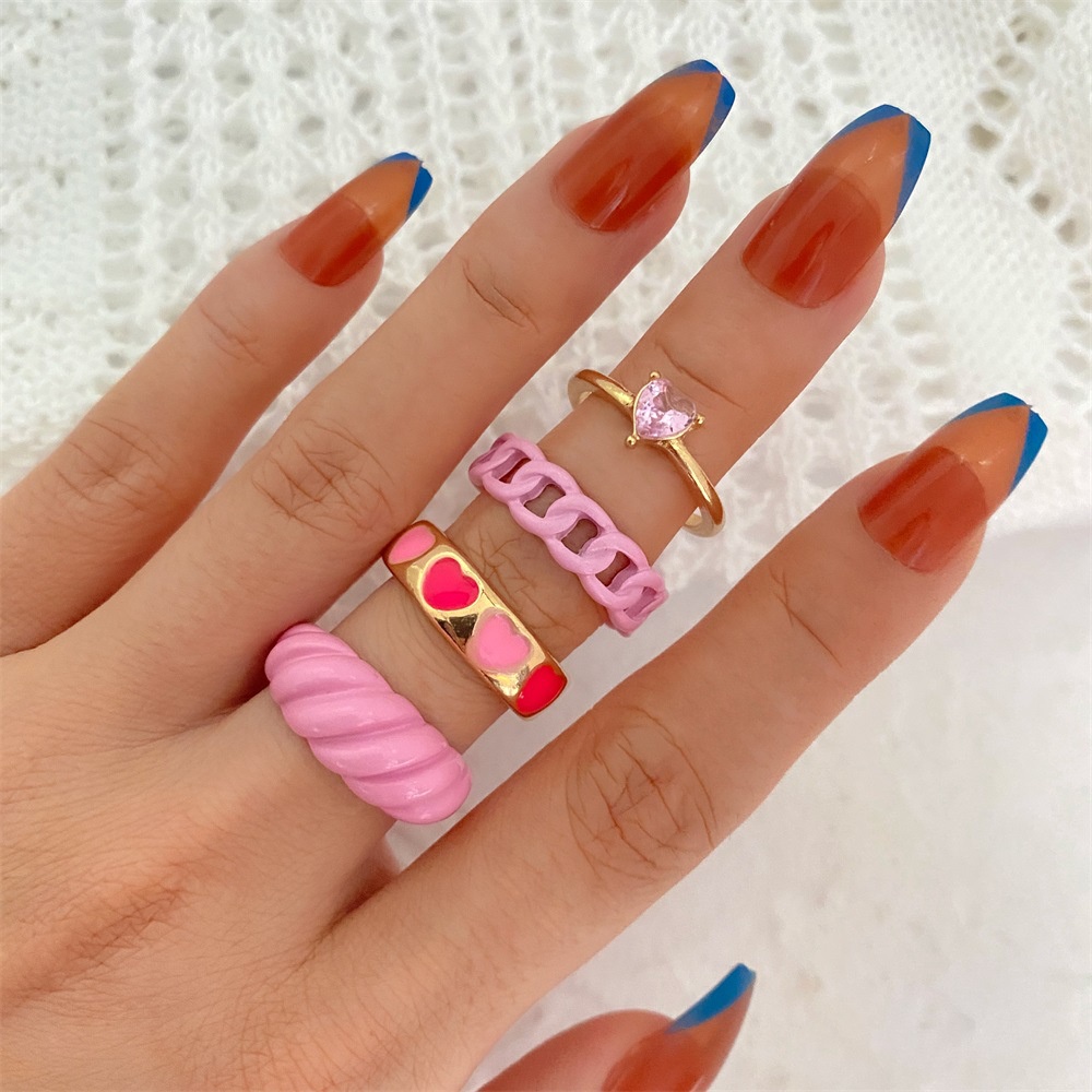 Y2K 4pcsset Cincin Resin Desain Hati Hollow Hias Berlian Pink Gaya Trendy Untuk Wanita