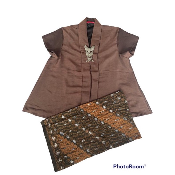 Woman Outlook - Kebaya Santung Coklat