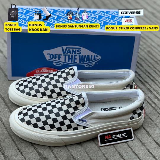 (BONUS KAOS KAKI DAN STIKER) VANS SLIP ON OG CHECKERBOARD BLACK WHITE WAFFLE DT GRADE ORI BNIB